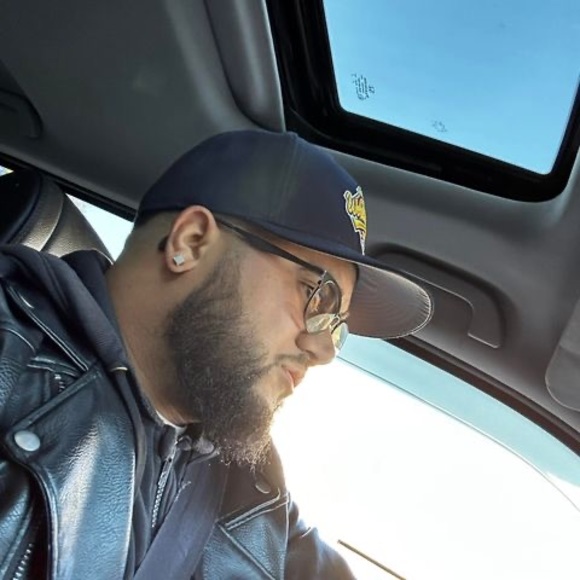 Meet your Posher, Hector - Picture 1 of 1